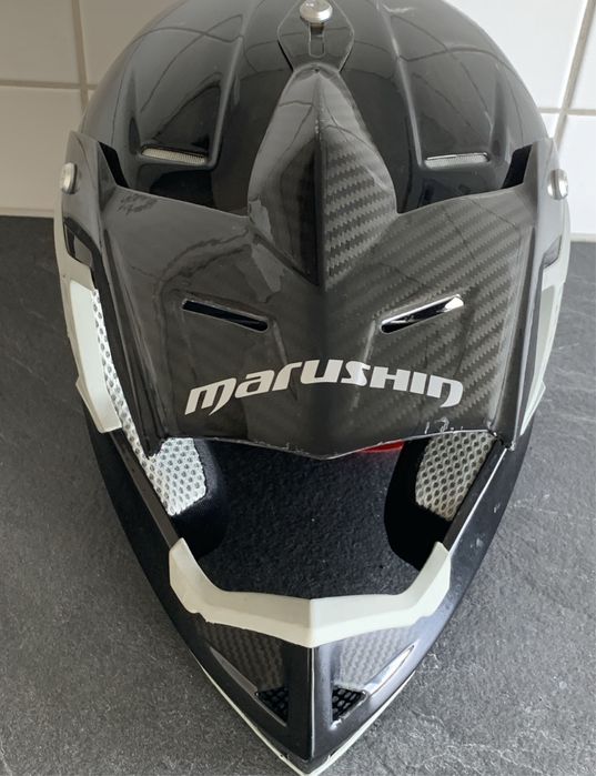 Мотошолом Marushin, модель RS-MX Carbon
