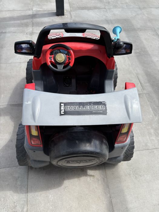 Jeep a bateria a funcionar