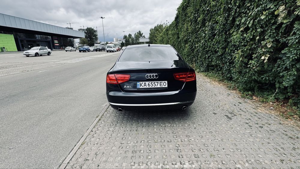 Audi A8 2013 VIN WAURGAFD4DN030630 фото оголошення 3 з 11