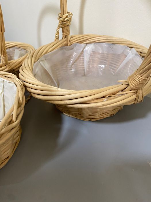 Três cestas de verga