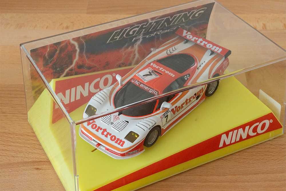 Slot Cars Ninco Modelo Mosler 1/32 (2 carros)