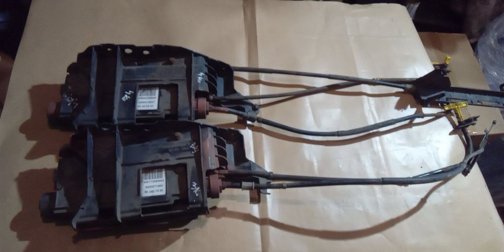 Електропривід Ручніка Ручник  Ручне Гальмо Renault Scenic 2 Сценік 2