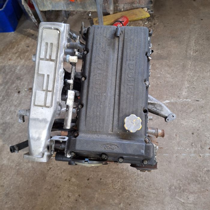 Pokrywa zaworów ford sierra scorpio 2.0 dohc