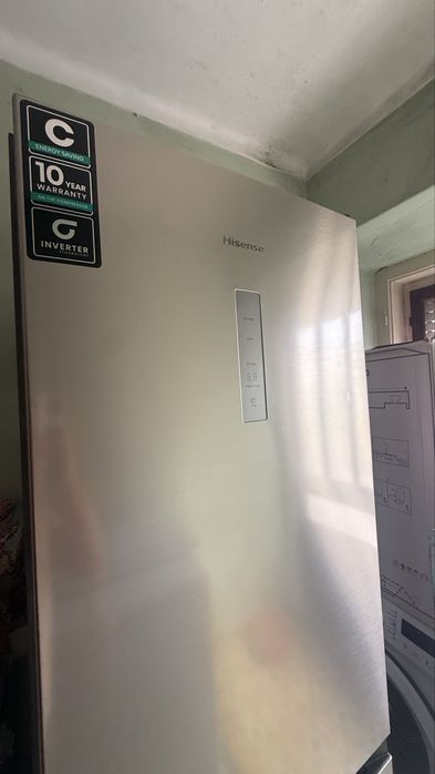 Frigorífico Combinado HISENSE RB390N4BCC (No Frost - 186 cm - 304 L - Inox)