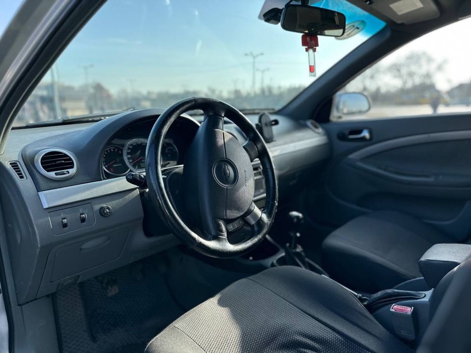 Продам живую Lacetti 1.8 2008