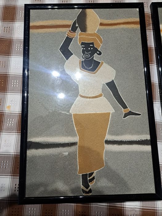 Vendo quadros feitos de areia