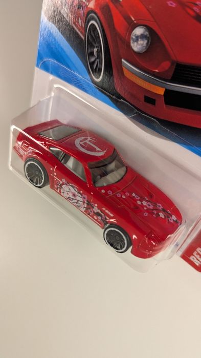 Hot Wheels Datsun 240z sakura хот вілс датсун сакура подарунок red