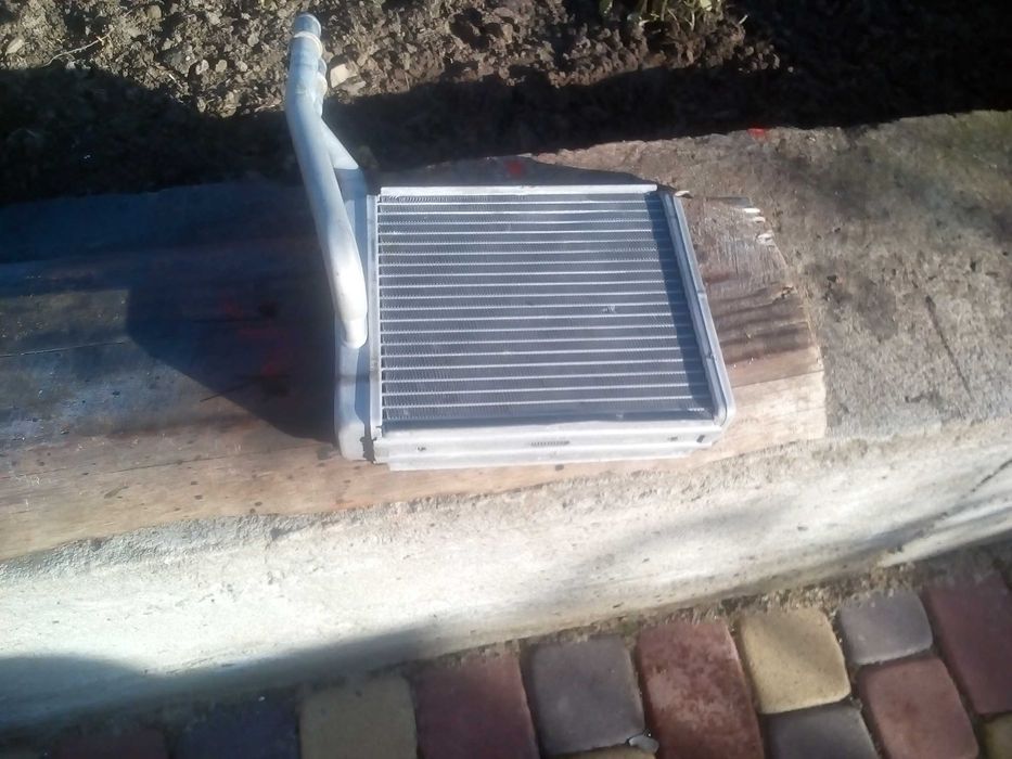 Радіатор опалювача пічки салону теплообмінник Фокус Мк1