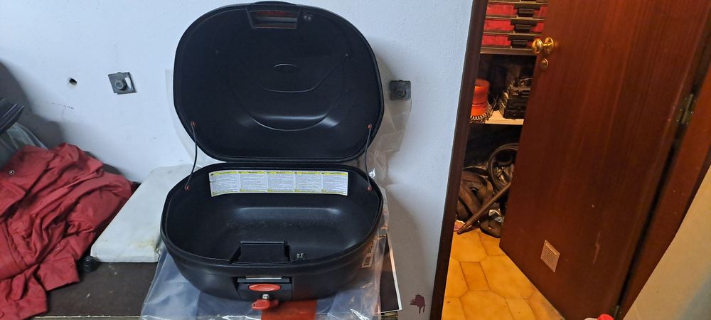 Top Case Givi E47 c/luz Stop