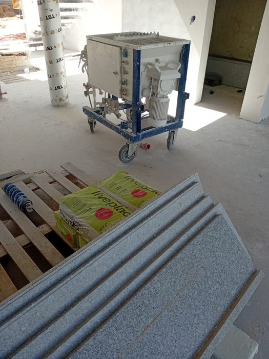 Máquina de Projeção Reboco/Argamassa -Transporte a Cargo do comprador