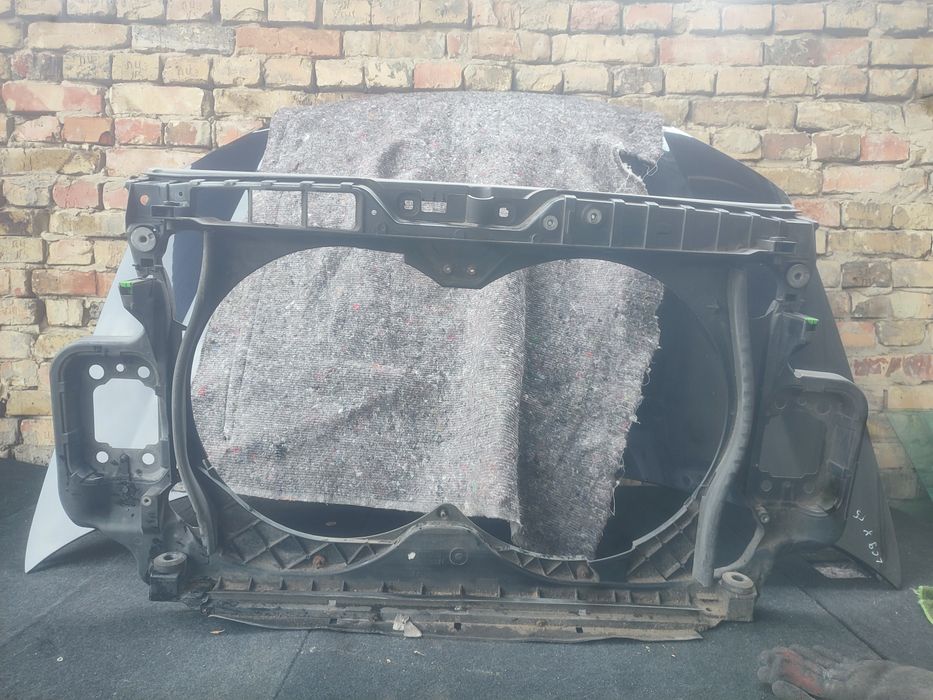 Телевізор передній на Ауді А6 С6