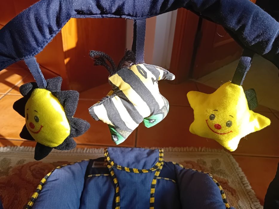 Espreguiçadeira  de bebé  em muito bom estado