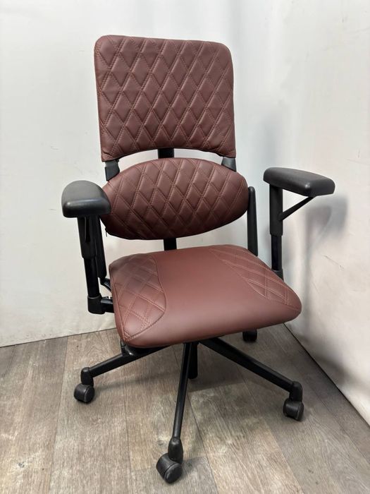 Steelcase Please  стілкейс стилкейс Ортопедичне ергономічне комп'ютерне крісло  з поясничною підтримкою