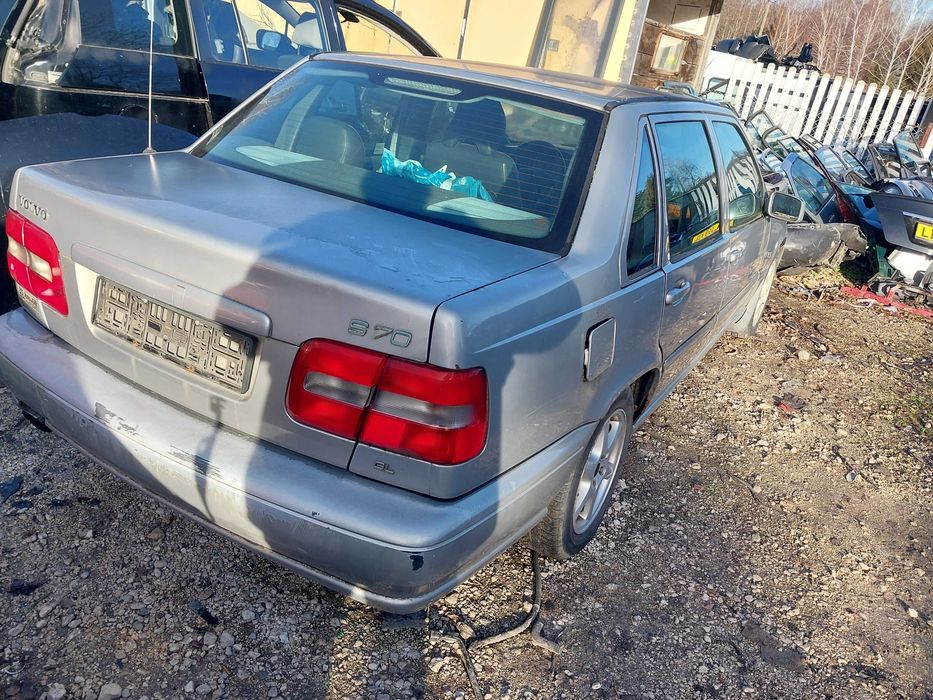 Posiadam czesci  volvo s70   2.5glt