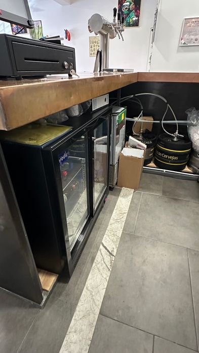 Balcão de Bar em L – Estilo Industrial – Tampo e Acabamento em Cobre
