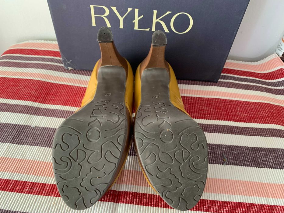 Żółte czółenka na wysokim obcasie r. 37