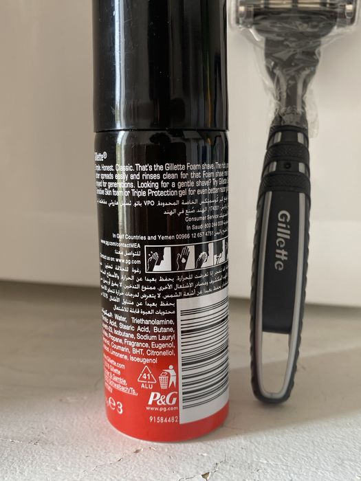 Conjunto Gillette com espuma de barbear