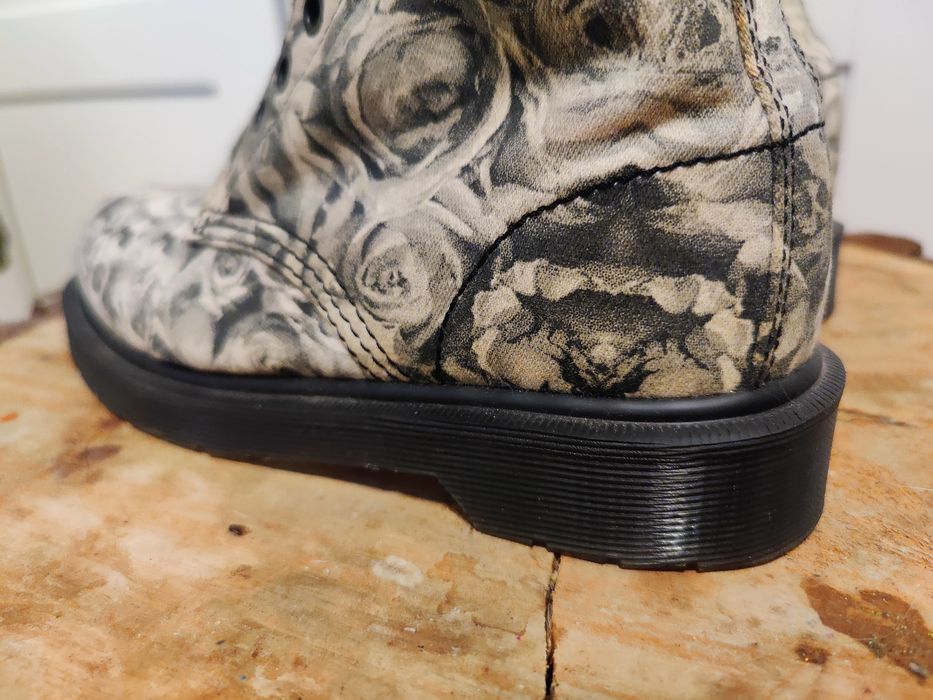 Buty Dr.Martens Beckett Skull Roses rozm. 36 stan BDB