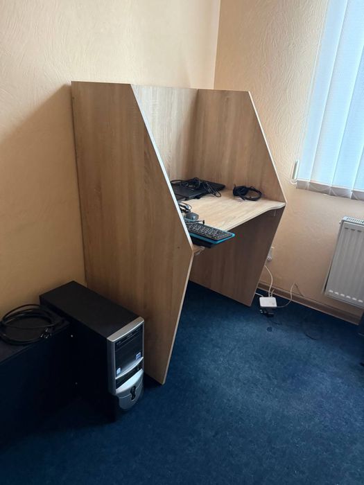 РАСПРОДАЖА офисной мебели кресла сетка столы лофт конференционные тумбы шкафы стеллажи стулья больше 400 позиций