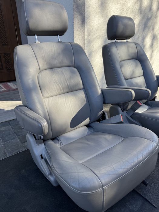 Оригінальні шкіряні сидіння сідушки Kia Carnival Кіа Карнавал Шкіра