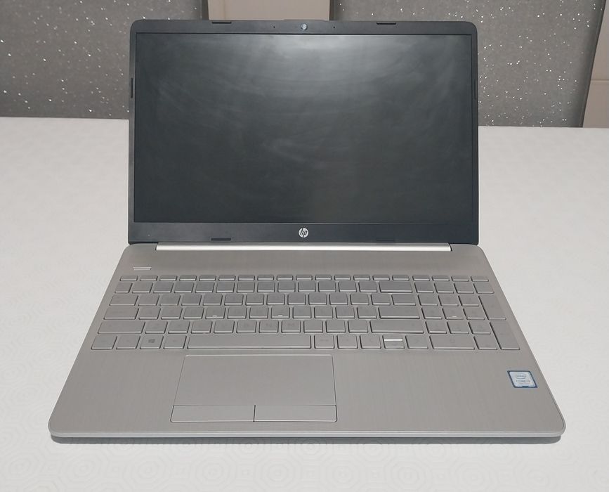 HP I3 model 15' 8gb RAM como NOVO (uso de 6 meses)