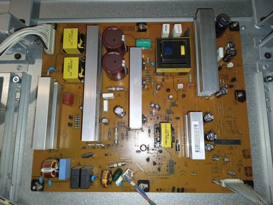 Продається плазма LG 42PQ6000,42 дюйми на запчасти.