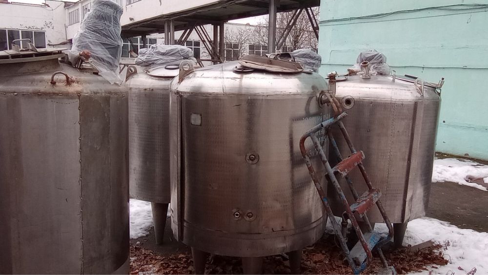 Продам ємності 1 куб нержавійка