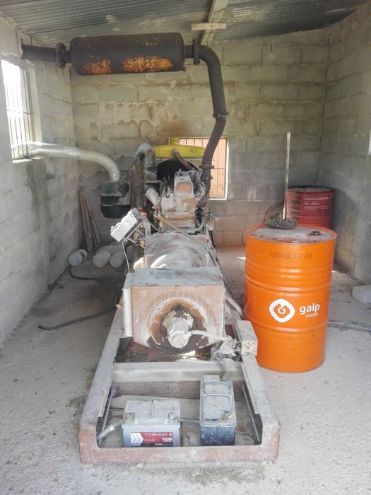 Gerador 100 kva (Berliet-Leroy Somer)