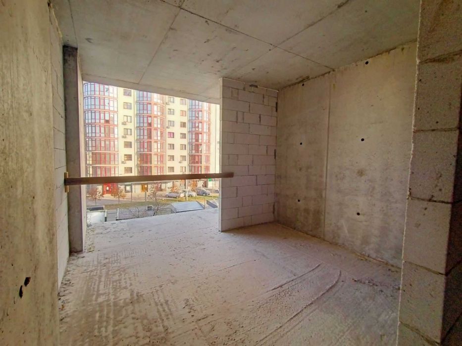 3 кімнатна квартира на Хоткевича - новобудова. Розтермінування