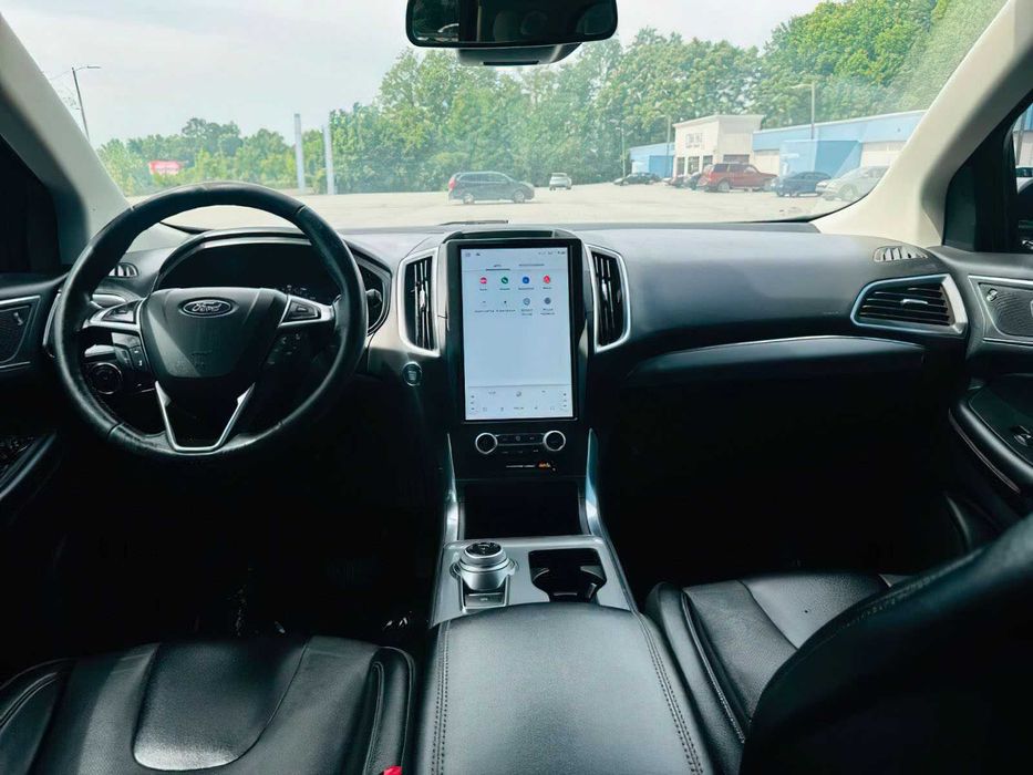 Ford Edge Titanium      2022