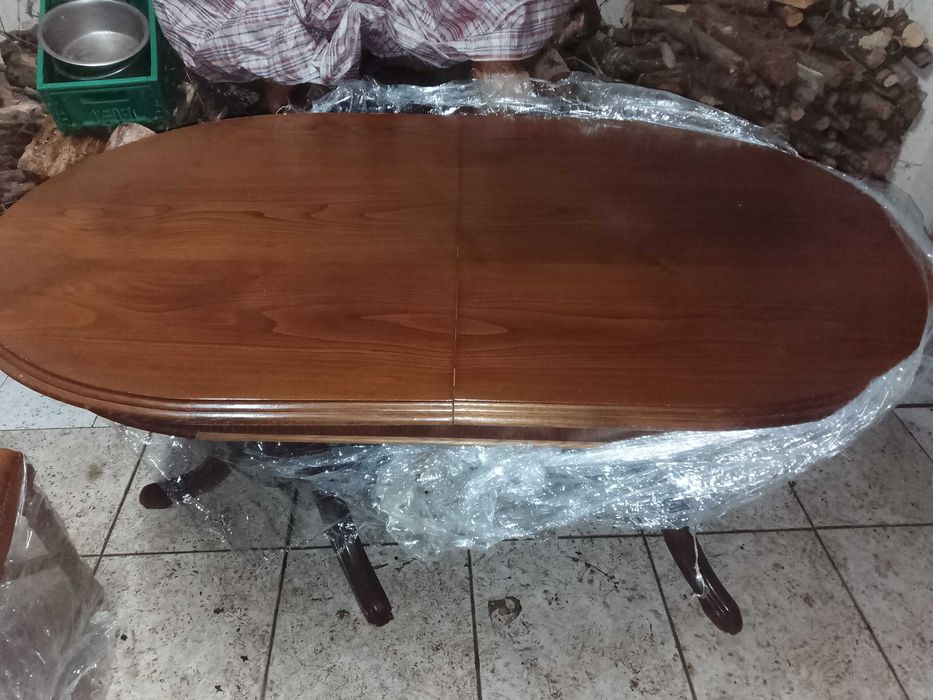 Conjunto mesa e cadeiras