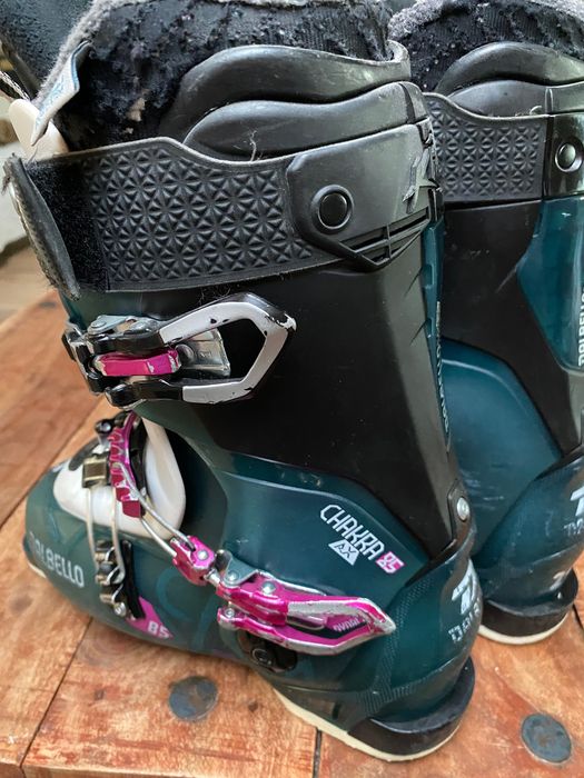 Buty narciarskie damskie Dalbello CHAKRA 85 róż 24-24.5cm UE 38-39