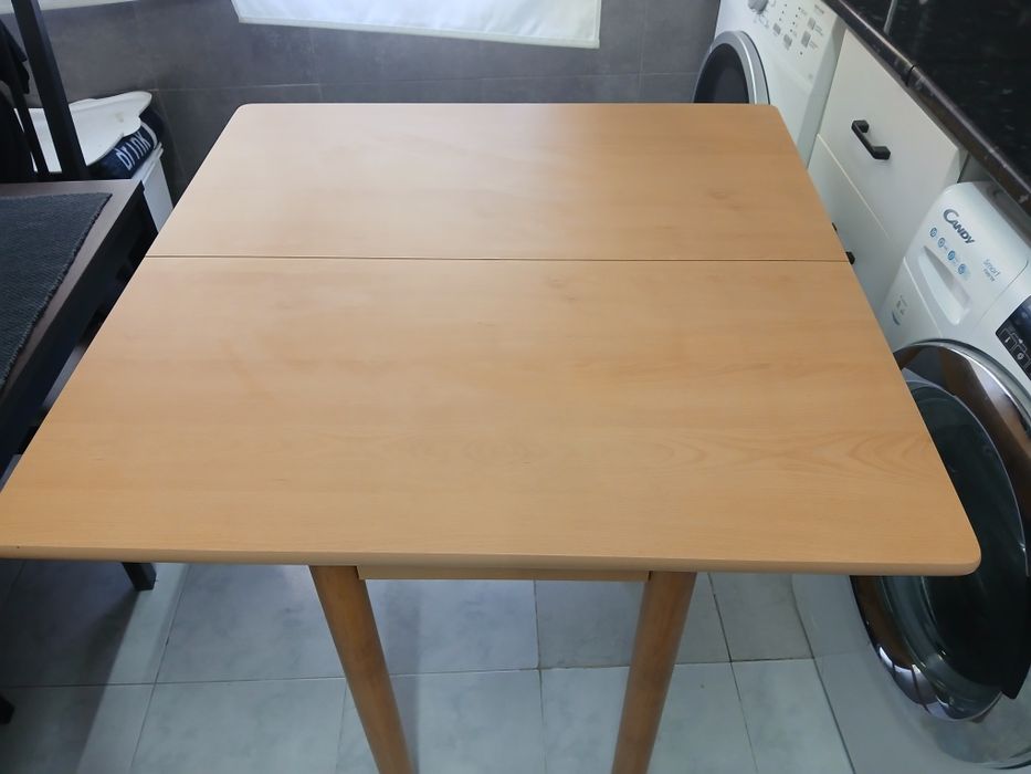 Mesa de cozinha extensível