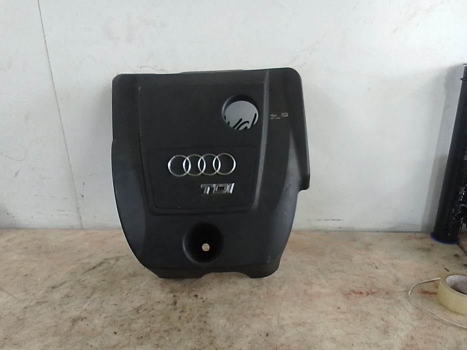 Tampa do Motor AUDI A3 (8L1)