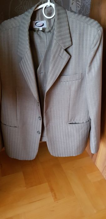 garnitur męski nowy roz 50