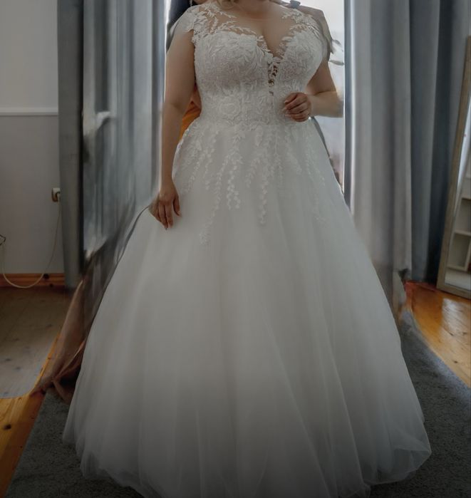 Suknia ślubna kolor ivory