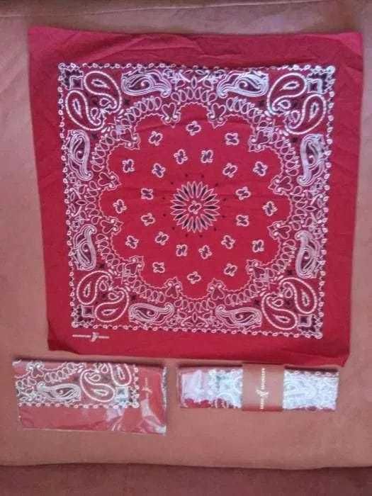 Chusta Marlboro z kolekcji Adventure