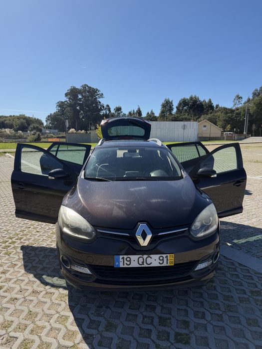 Renault megane Sport tourer 1.5 dci Dynamique S — photo 4