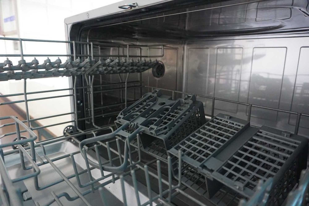 Máquina de Lavar Copos Becken – Compacta para Bar/Café