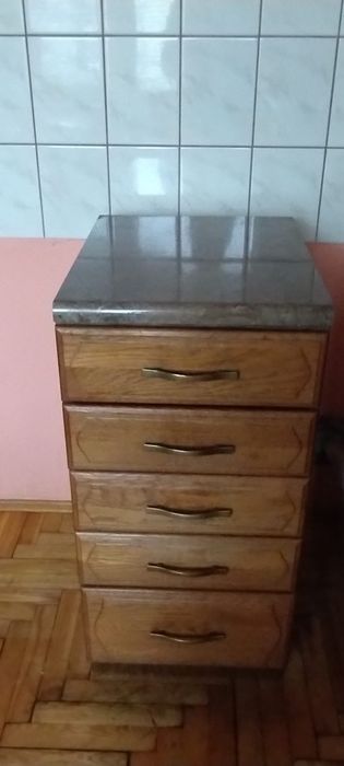 Meble kuchenne drewniane fronty