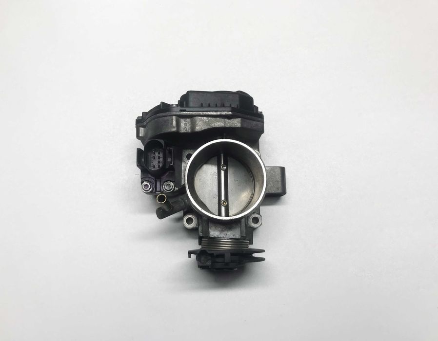 Дросельна заслонка Volkswagen Golf 4 (1998-2002 р.в) - 2.0