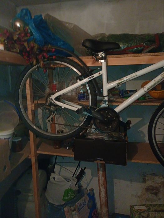 Rower MTB  biały na osprzęcie Shano Acera