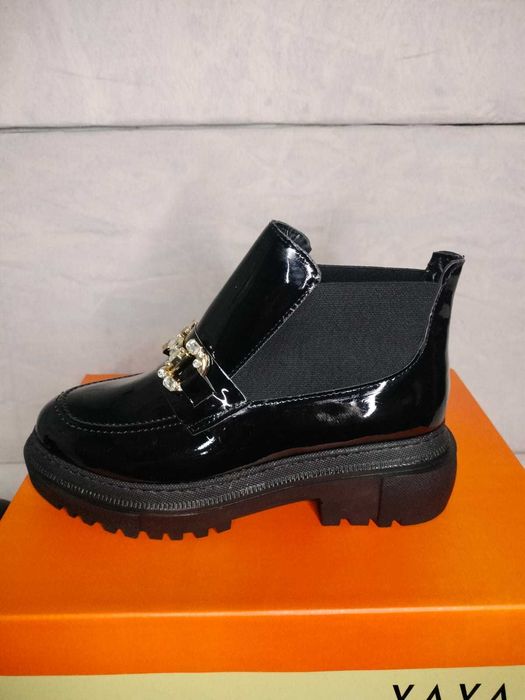 damskie botki model Yaya