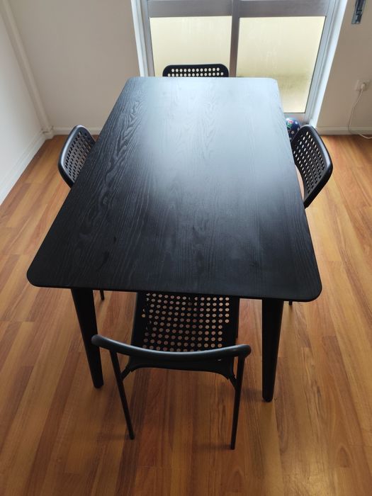 Mesa IKEA + 4 cadeiras IKEA