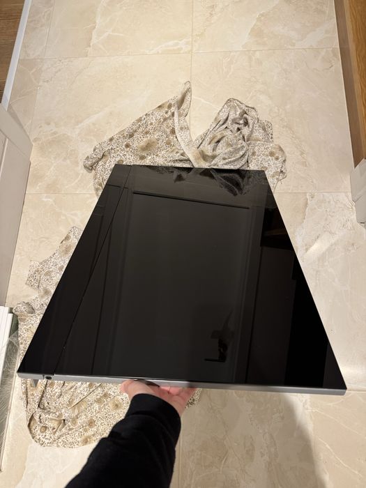 Mesa dobrável parede vidro e inox
