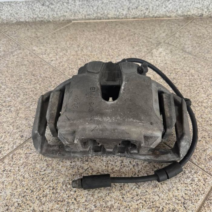 Conjunto de Pinças de Travão Frente BMW E60 535d – Originais BMW