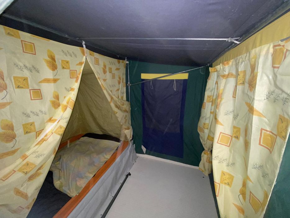 Vendo atrelado tenda .