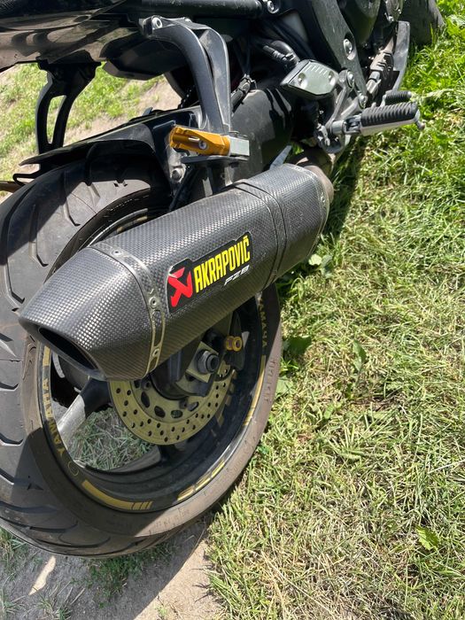 yamaha FZ8 FAZER ABS z 2011 r czarno zloty akrapovic Naked bike