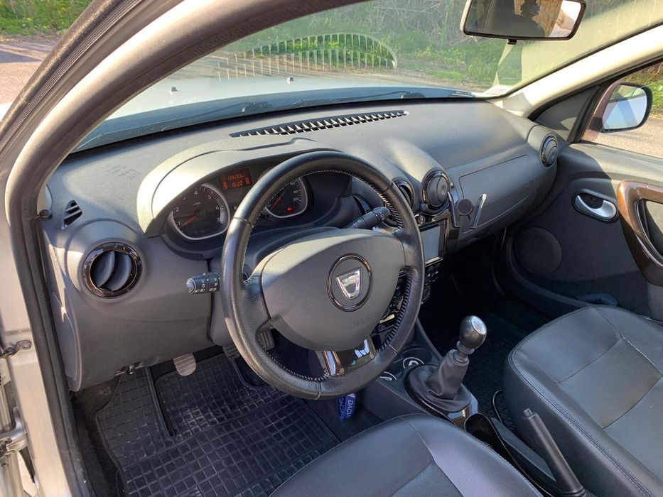 Dácia Duster Prestige, versão 4x2 1.5dci 110cv nacional.