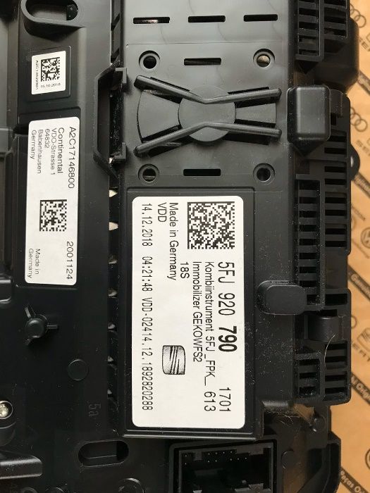 Новая Панель Seat Virtual Cocpit Сеат Щиток приборов Сеат 5FJ920790